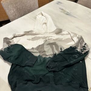 Abercrombie Forest Graphic Hoodie